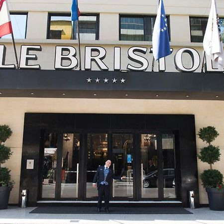 Le Bristol Hotel Beiroet Buitenkant foto