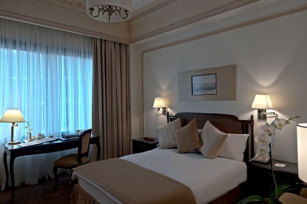 Le Bristol Hotel Beiroet Kamer foto