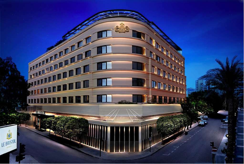 Le Bristol Hotel Beiroet Buitenkant foto