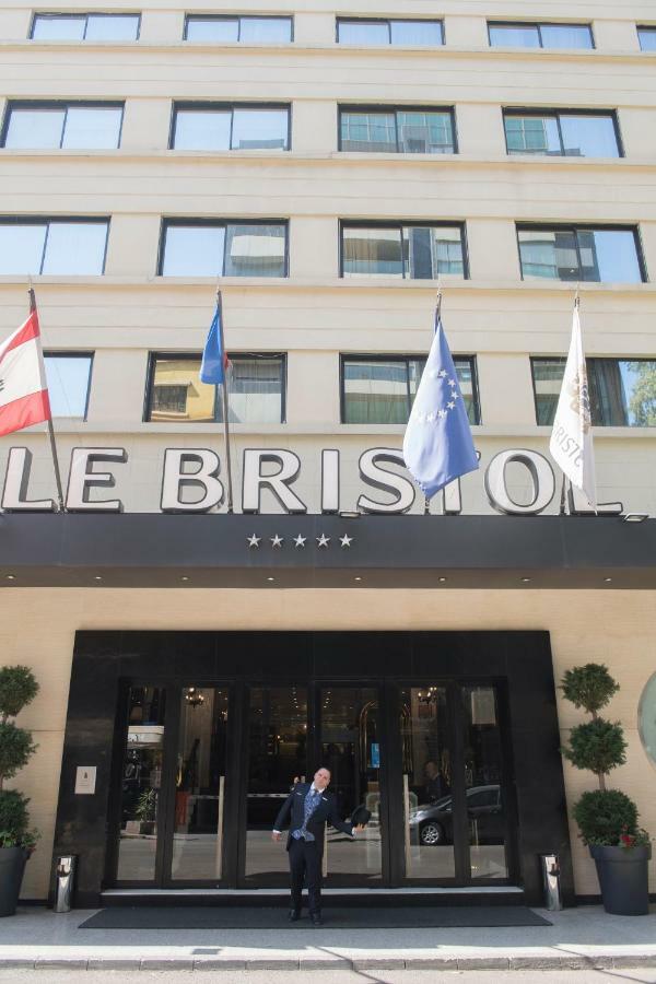 Le Bristol Hotel Beiroet Buitenkant foto