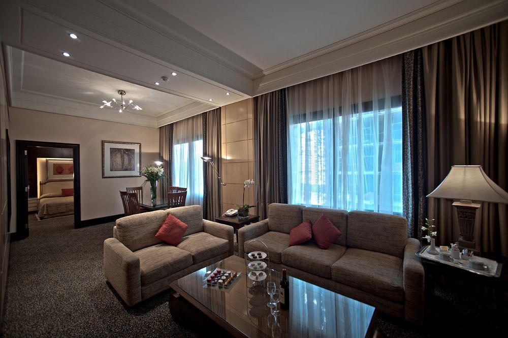 Le Bristol Hotel Beiroet Kamer foto